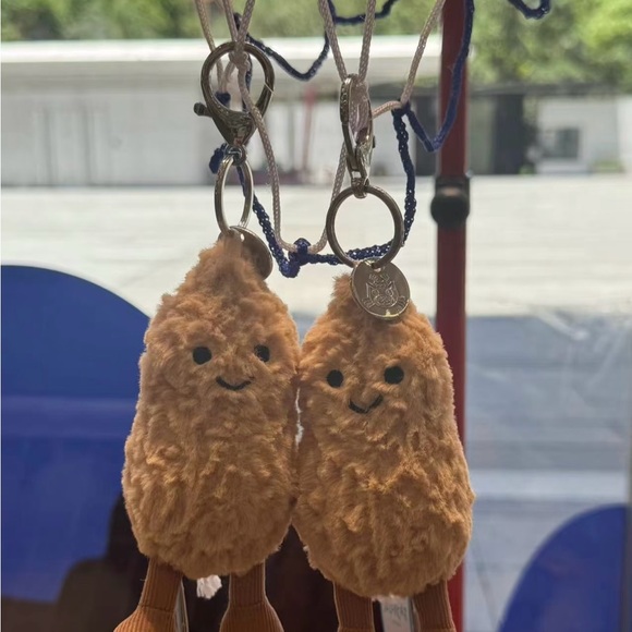 Jellycat Amuseables Peanut Bag Charm Brand New with Tags (BNWT) - Picture 5 of 5